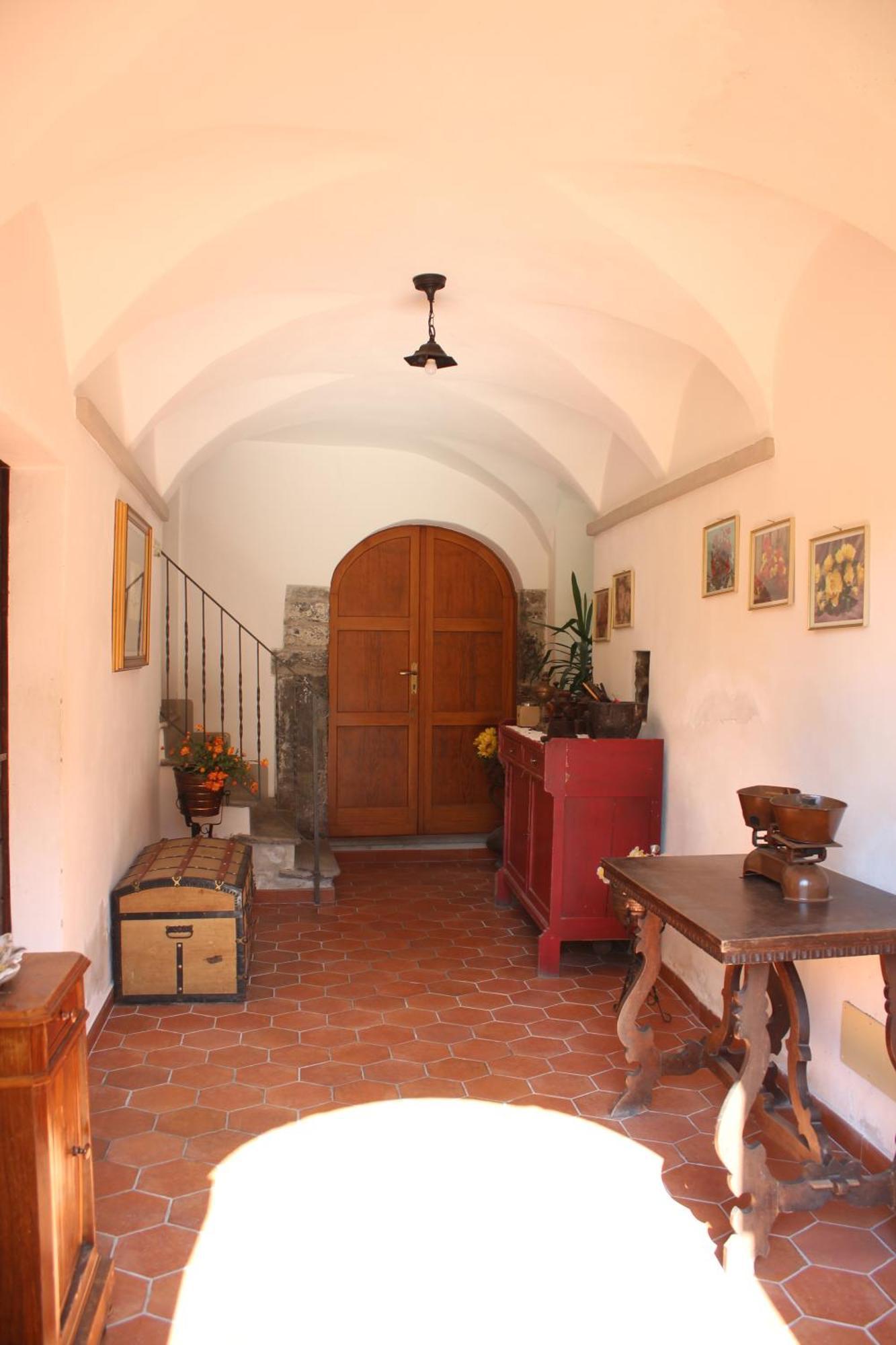Riva Bianca Castle Holiday Home Lierna Exterior foto